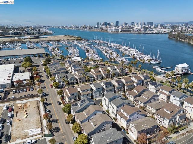 House for sale in Alameda, Alameda County