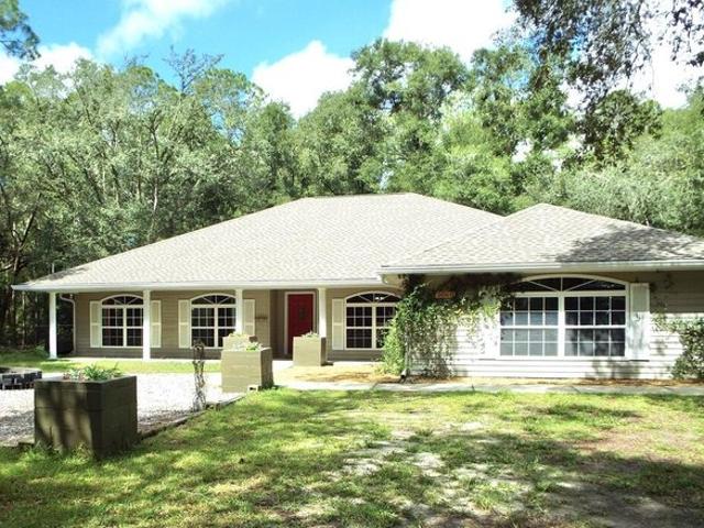 House for sale in Suwannee, Florida