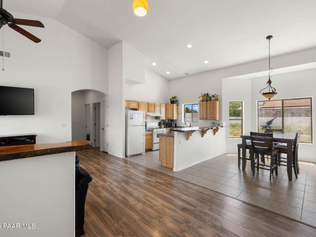 House for sale in Mayer