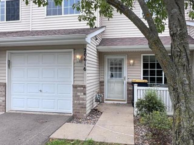 Townhouse for sale in Farmington, Minnesota