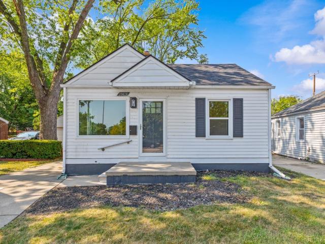 House for sale in Harper Woods, Michigan