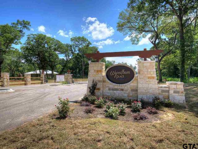 Land for sale in Henderson, Texas