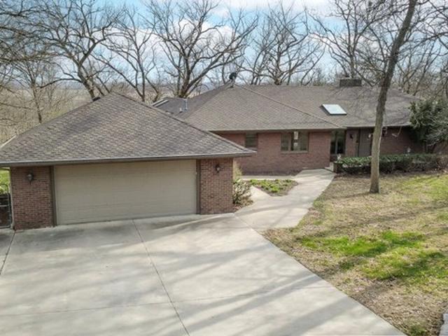 House for sale in Pella, Marion County