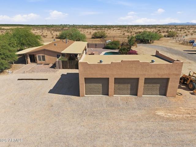 House for sale in Eloy, Pinal County