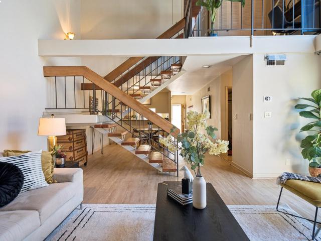 Townhouse for sale in Alameda