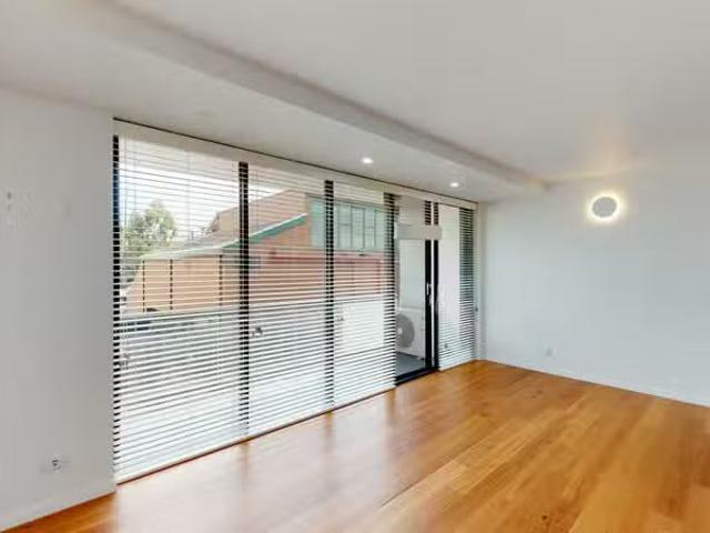 House for rent in Parkville