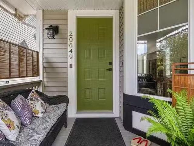House for sale in Walnut Grove, British Columbia