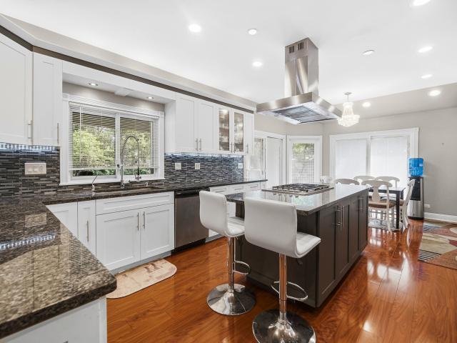 House for sale in Buffalo Grove, Illinois