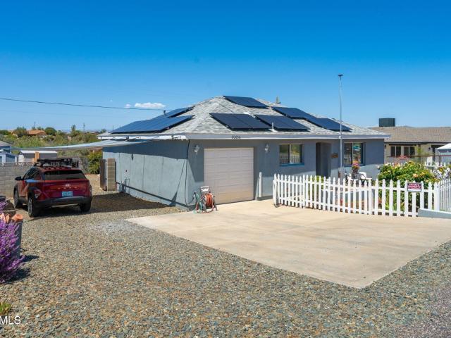 House for sale in Mayer