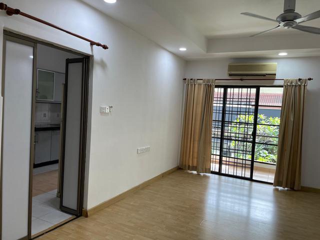 Townhouse for sale in Petaling, Damansara Damai
