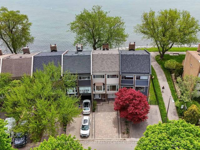 Townhouse for sale in Woburn, Ontario