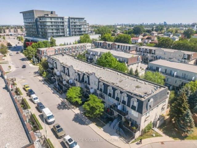 Townhouse for sale in Woburn, Ontario