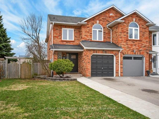 Townhouse for sale in Woburn, Ontario