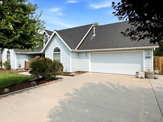 House for sale in Oregonia