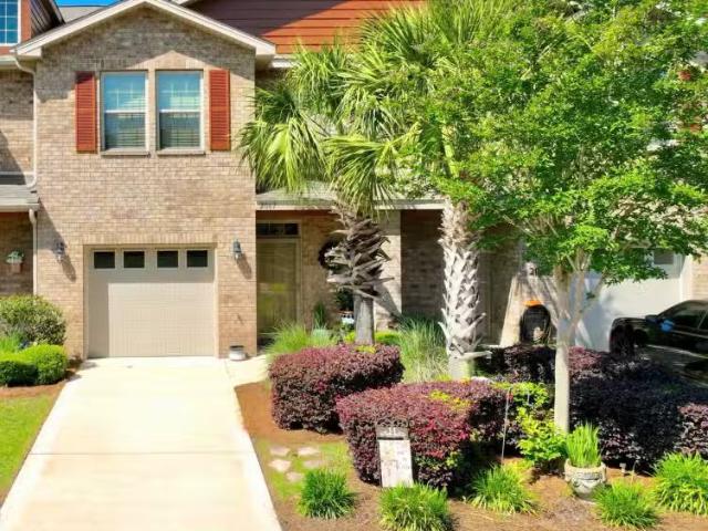 Condo for sale in Milton