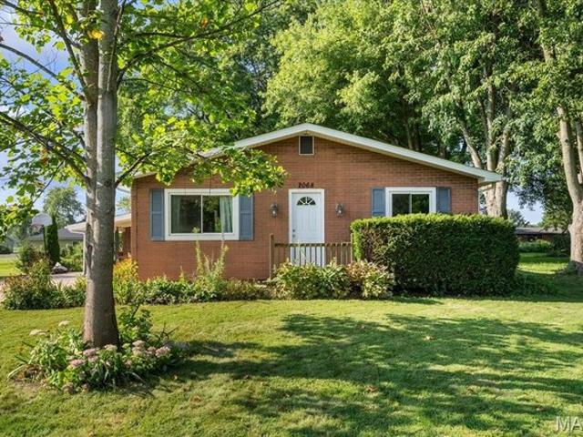 House for sale in Edwardsville, Illinois