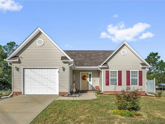 House for sale in Broadway, Lee County