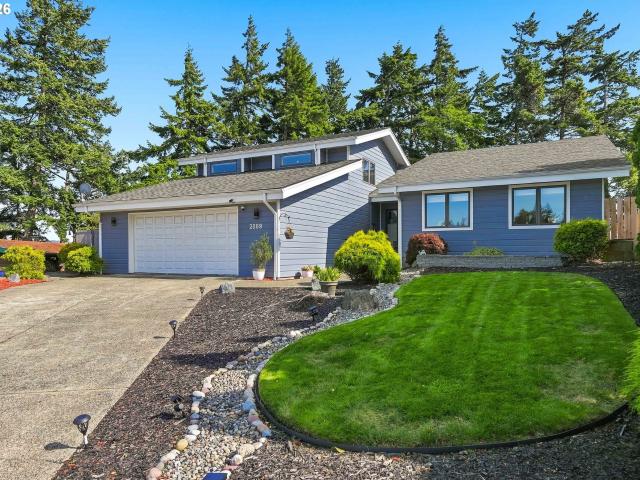 House for sale in North Bend, Coos County