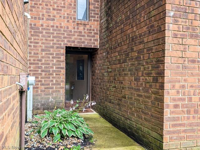 Condo for sale in Summit, Ohio