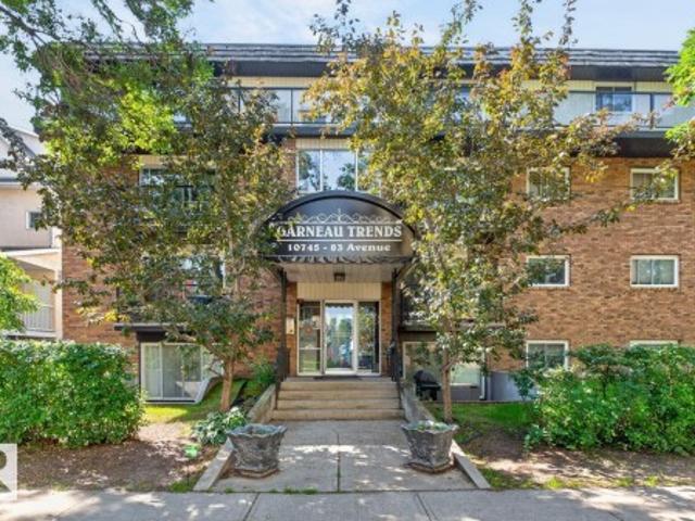 Condo for sale in Wedgewood, Alberta