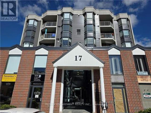 Commercial for rent in Ancaster, Ontario