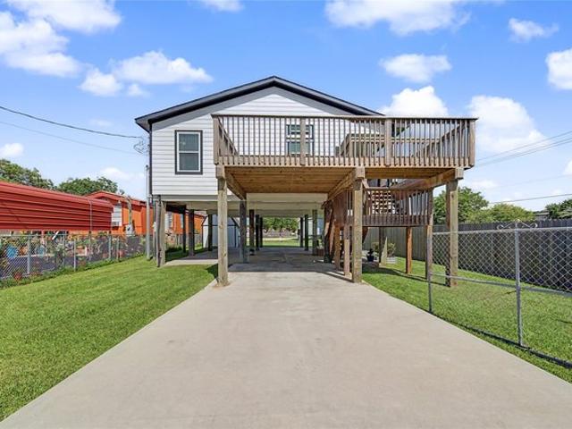House for sale in Dickinson, Texas