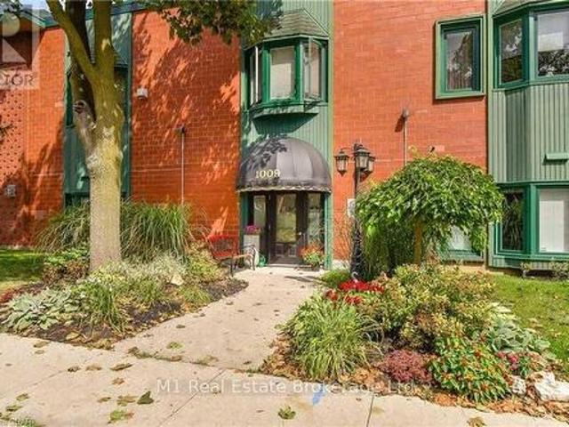 Condo for sale in Cambridge, Ontario