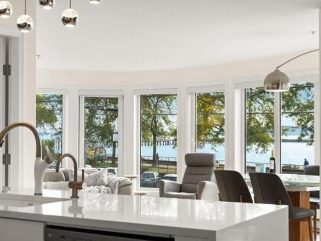 Apartment for sale in White Rock, British Columbia