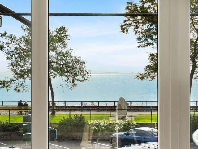 Condo for sale in White Rock, British Columbia