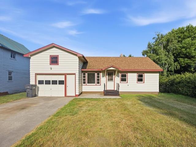 House for sale in Hankinson, North Dakota