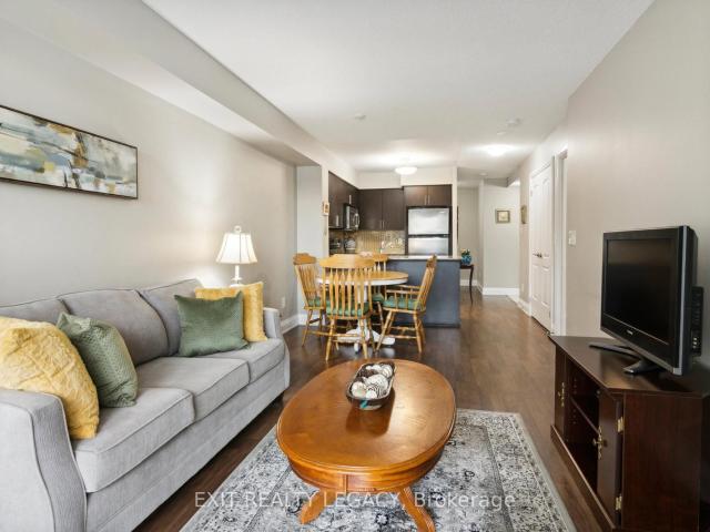 Condo for sale in Vaughan, Golden Horseshoe