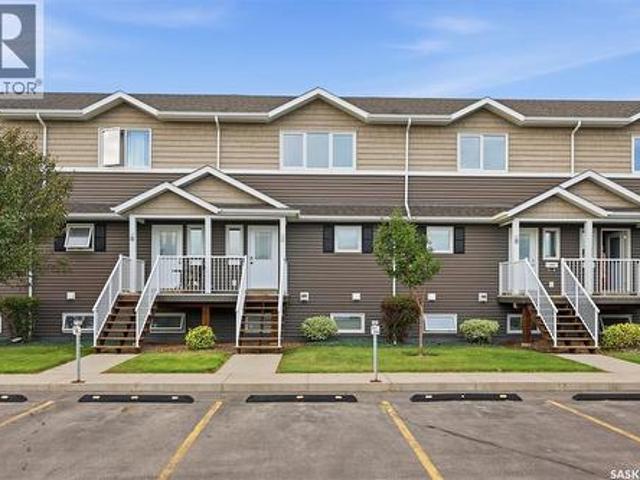 Townhouse for sale in Saskatoon, Saskatchewan