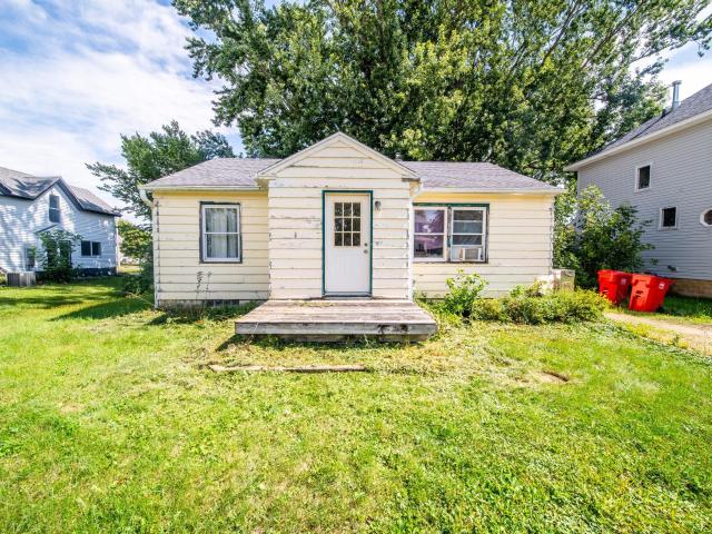 House for sale in South Fork Homes, Kasson