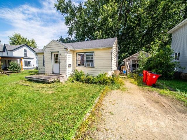 House for sale in South Fork Homes, Kasson
