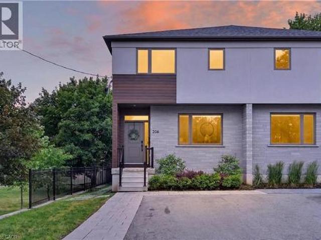 House for sale in Ancaster, Ontario