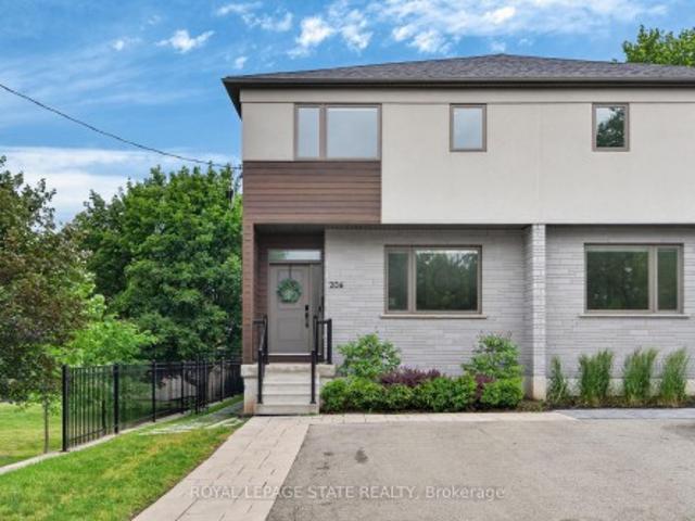 House for sale in Ancaster, Ontario