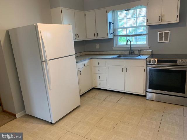 Townhouse for sale in Glen Burnie, Maryland