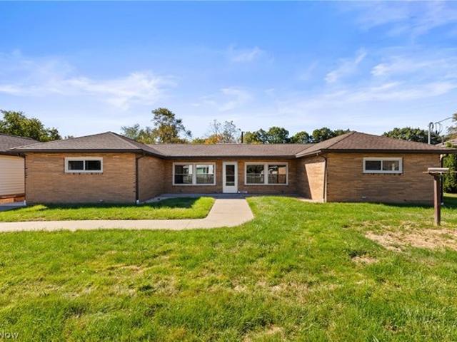 House for sale in Follansbee, Brooke County