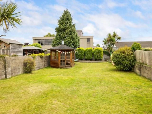 House to rent in Blackrock