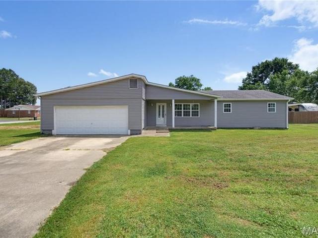 House for sale in Poplar Bluff, Missouri