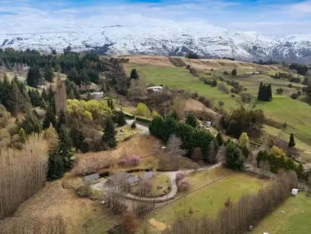 House for sale in Otakou