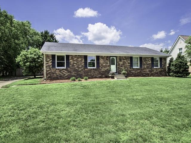 House for sale in Versailles, Kentucky
