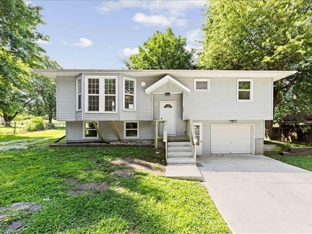 House for sale in Ray, Missouri