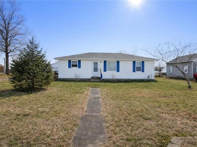 House for sale in Saint Peter, Illinois