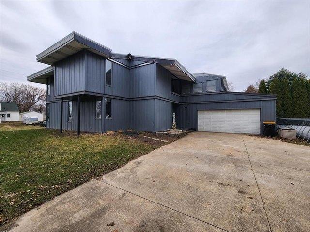 House for sale in Le Roy, Minnesota