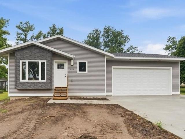 House for sale in Shell Rock, Iowa