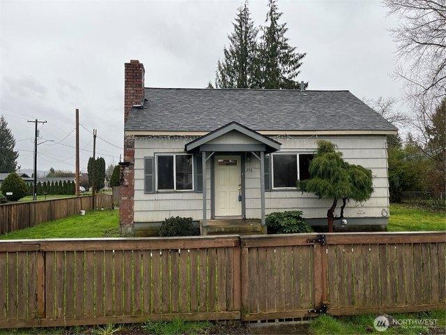 House for sale in Centralia, Washington