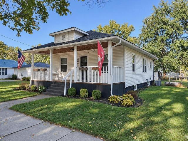 House for sale in Wakarusa, Elkhart County