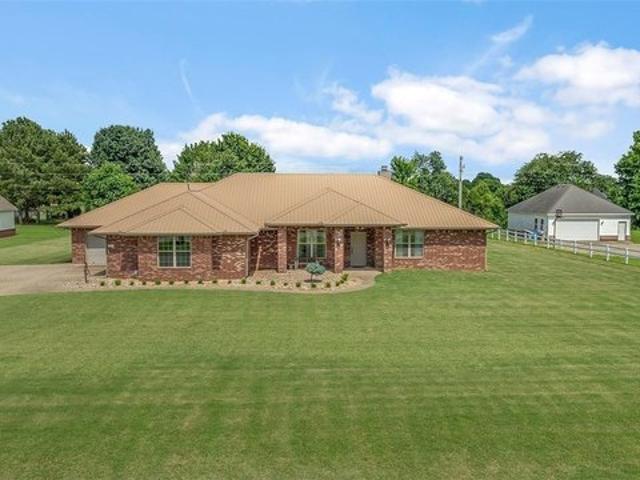 House for sale in Ark