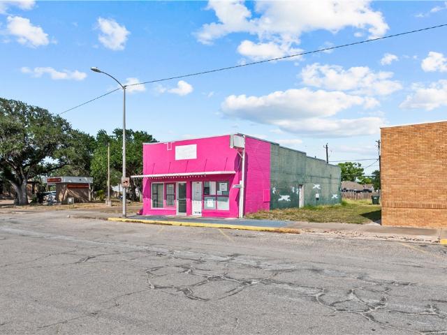 Commercial for sale in Taft